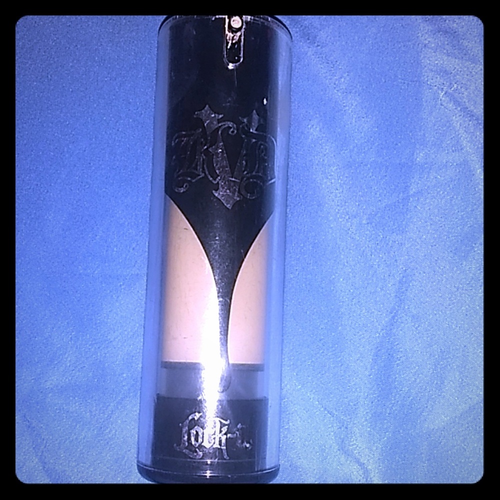 Kay Von D Foundation Light Warm 45